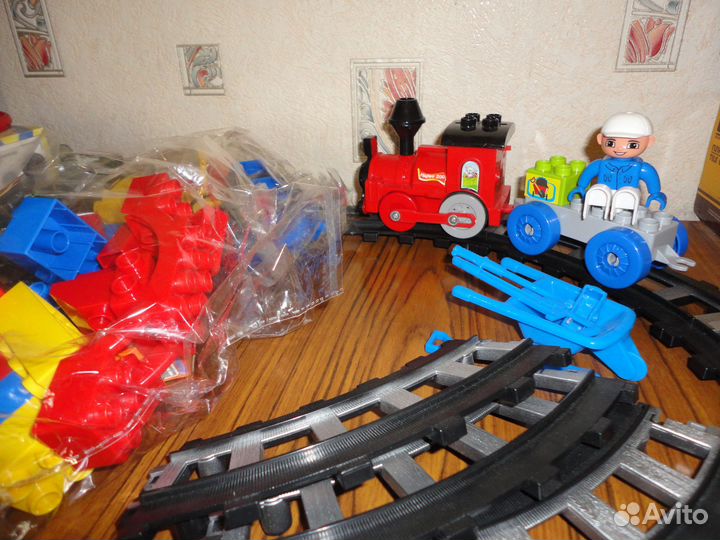 Железная дорога типа Lego Duplo и др игр