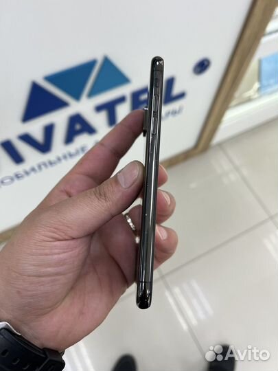 iPhone X, 256 ГБ