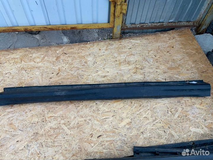 Накладка порога правая Mitsubishi Outlander ASX