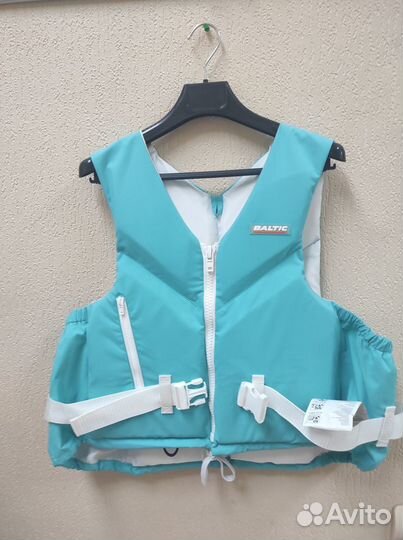 Жилеты спасательные спортивные