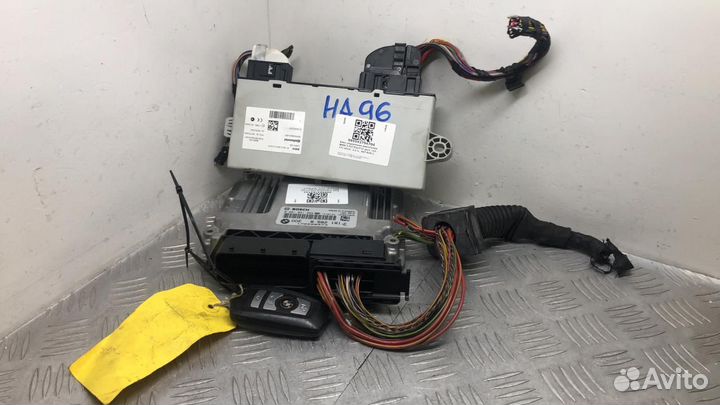 Блок управления двигателем BMW 5 8582181