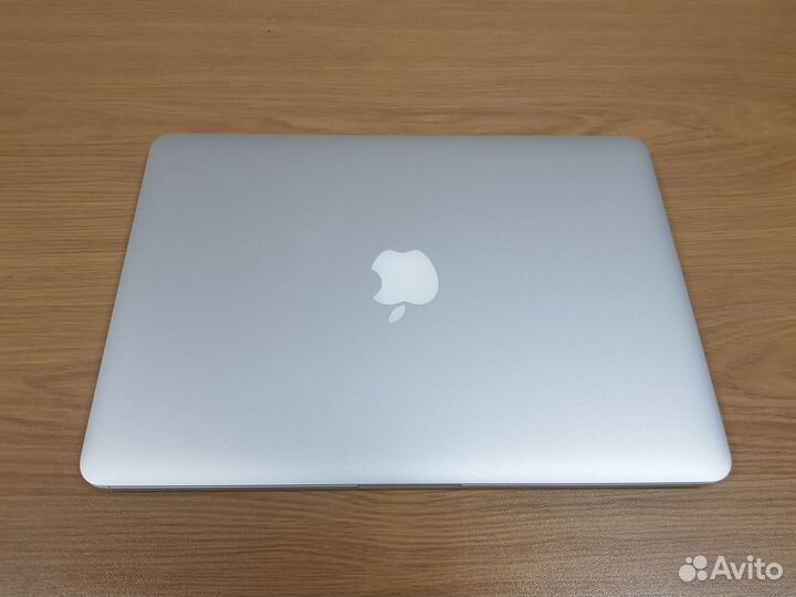 Apple MacBook Pro 13 i7 3.1Ghz/16Gb/1Tb как новый