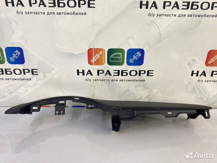 Накладка на центральную консоль (торпеды) Mazda 3