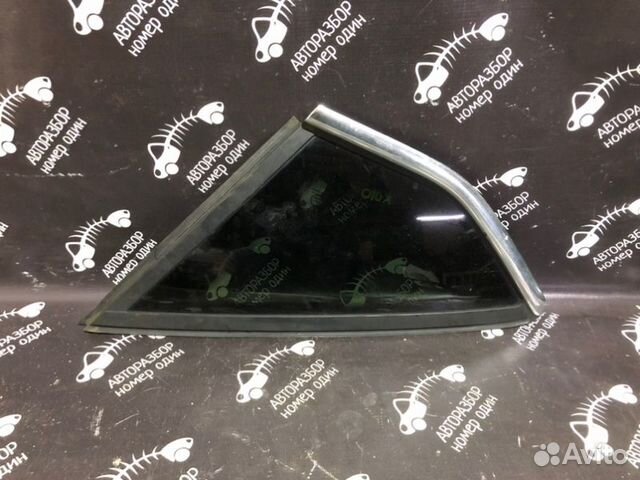 Стекло (форточка) боковое правое Ford Focus 3