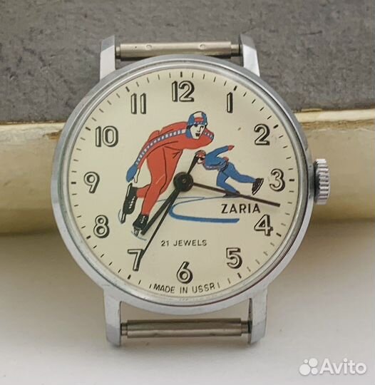 Наручные часы Заря конькобежцы