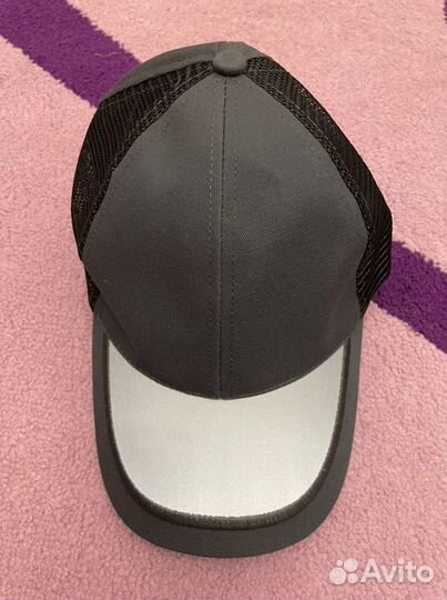 Кепка светоотражающая новая