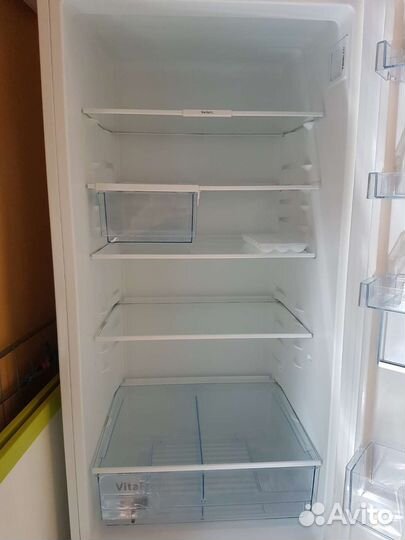 Холодильник Bosch Serie 4 NatureCool KGV39XW22R