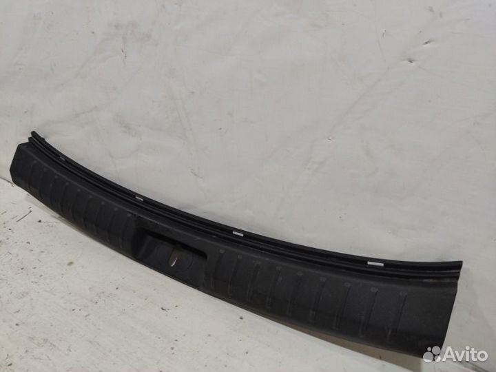 Накладка замка багажника Hyundai Santa Fe 3 2012