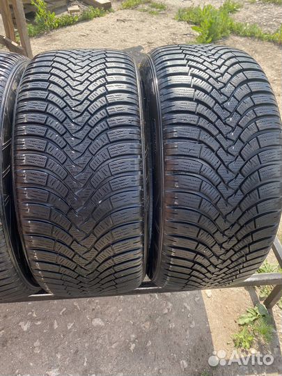 Falken Eurowinter HS01 255/45 R18
