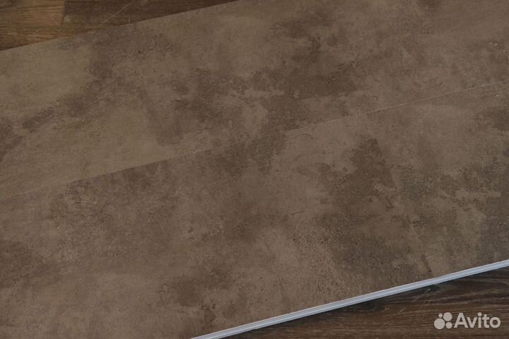Кварцвиниловая плитка под мрамор