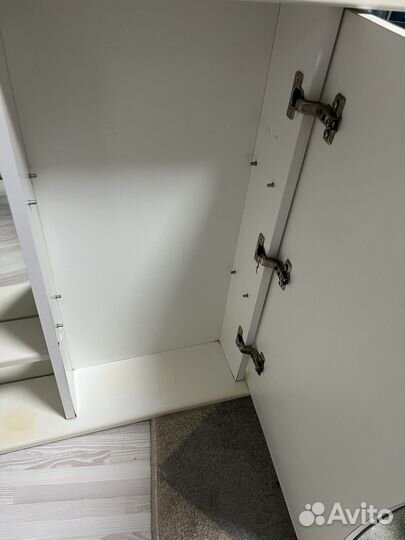 Зеркало с ящиком