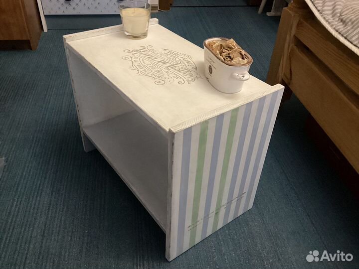 Прикроватный столик тумба