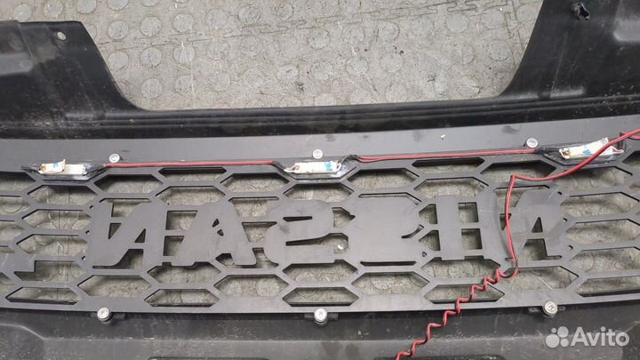 Решетка радиатора Nissan Navara, 2008