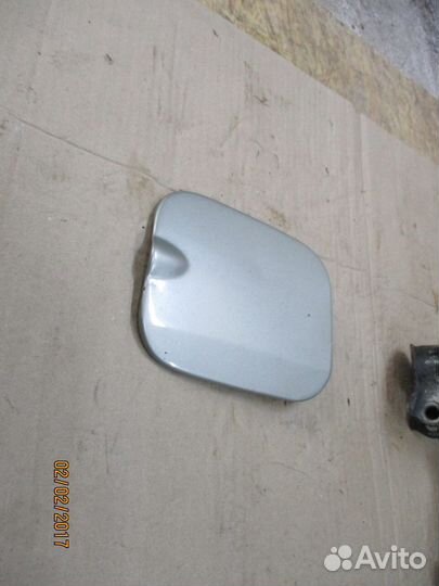 Лючок бензобака Рено Логан 1