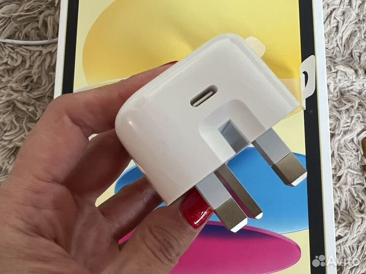 Адаптер Apple 20W USB-C Power Adapter, ОАЭ