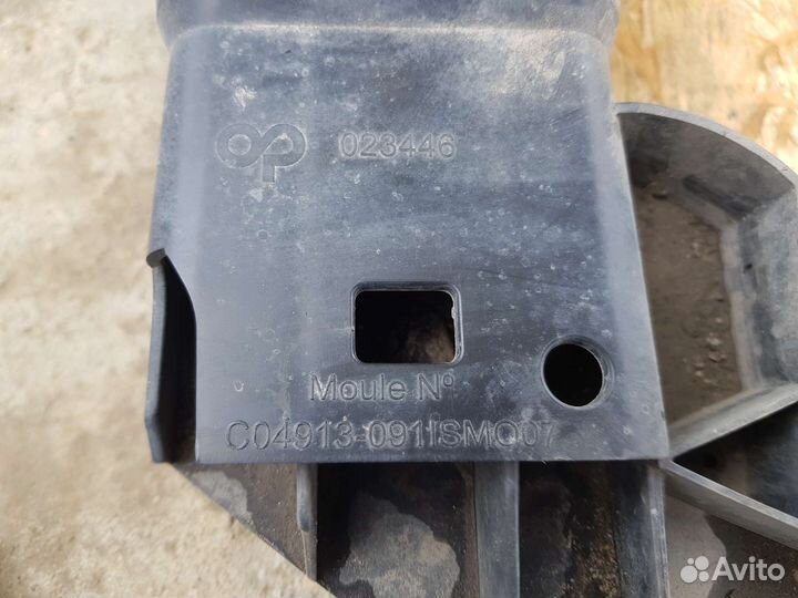 Усилитель переднего бампера Citroen C4 B7 пластик