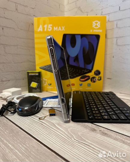 Планшет с клавиатурой и стилусом