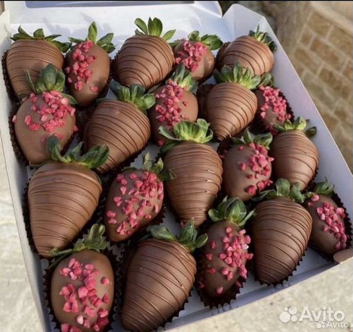 Клубника в шоколаде есть наличии