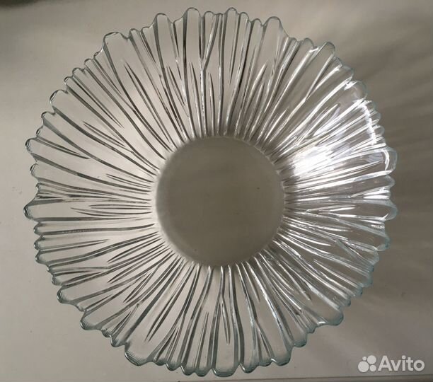 Стеклянное блюдо салатник для фруктов