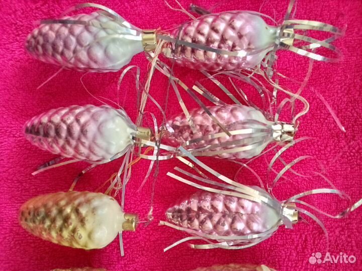 Ёлочные игрушки СССР времен шарики и шишки