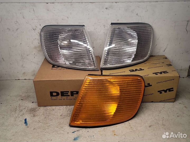 Поворот левый перед жёлтый Audi 100 45 1991-1994