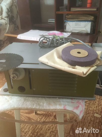 Циркулярный распиловочный станок СССР