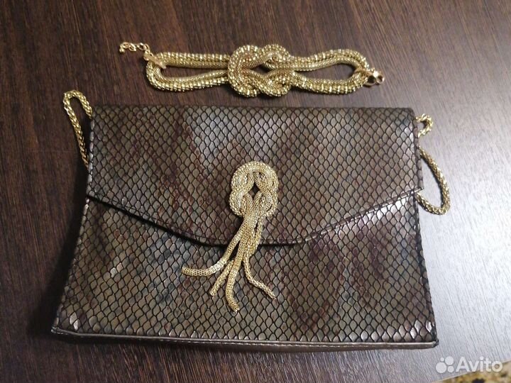 Клатч с браслетом