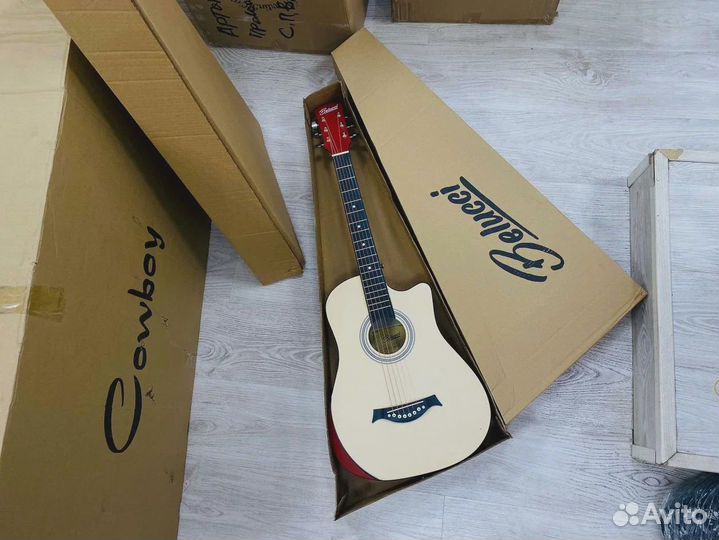 Гитара новая в коробке