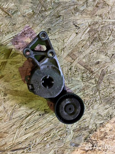 Ролик натяжитель ремня vw passat golf 1.6 bse