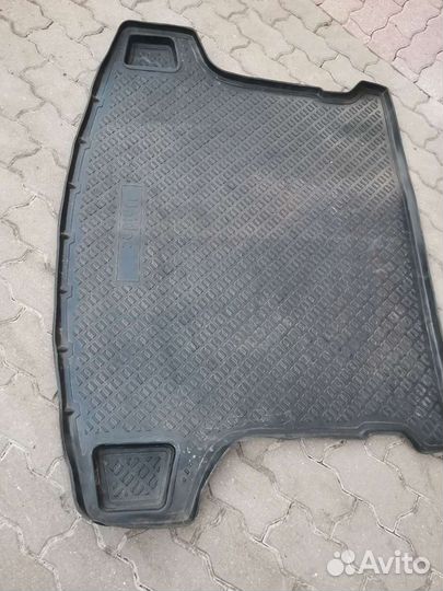 Коврик в багажник ниссан кашкай +2