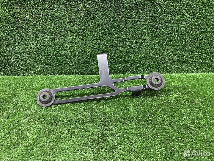 Кронштейн радиатора правый BMW X5 G05 X6 G06 X7