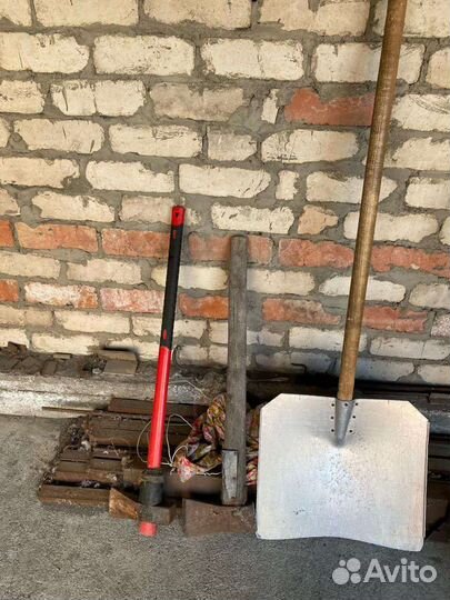 Топор, кувалда СССР; лопата