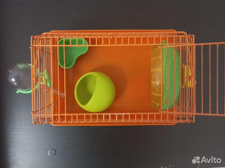 Клетка для хомяка и шар