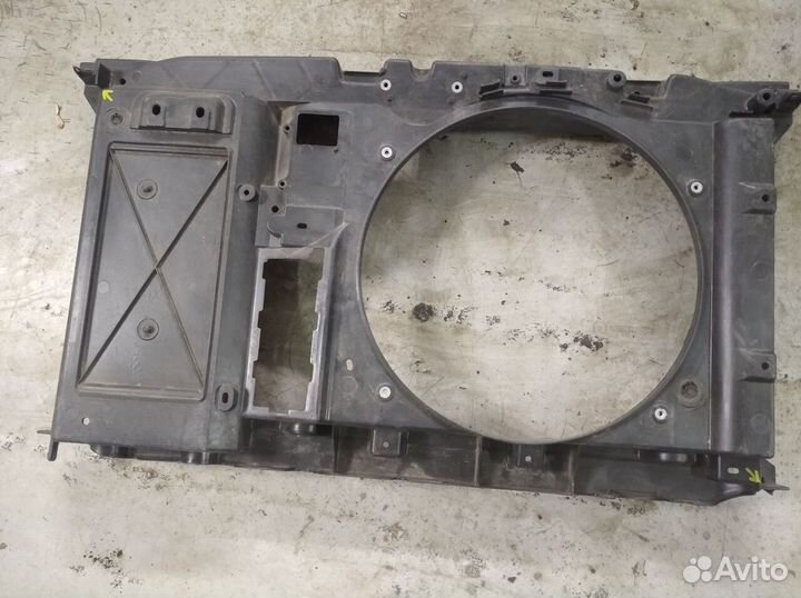 Диффузор вентилятора Peugeot 408