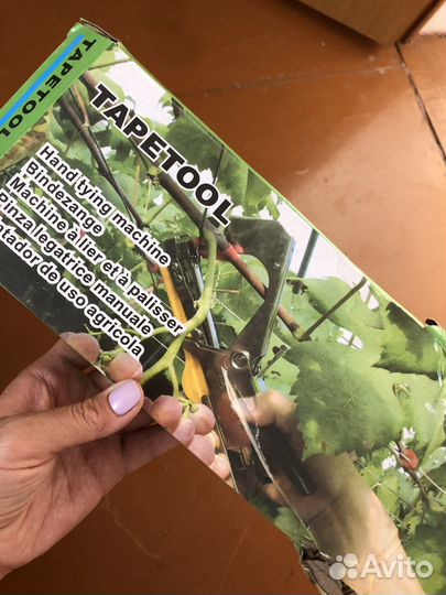 Для подвязки помидор степлер