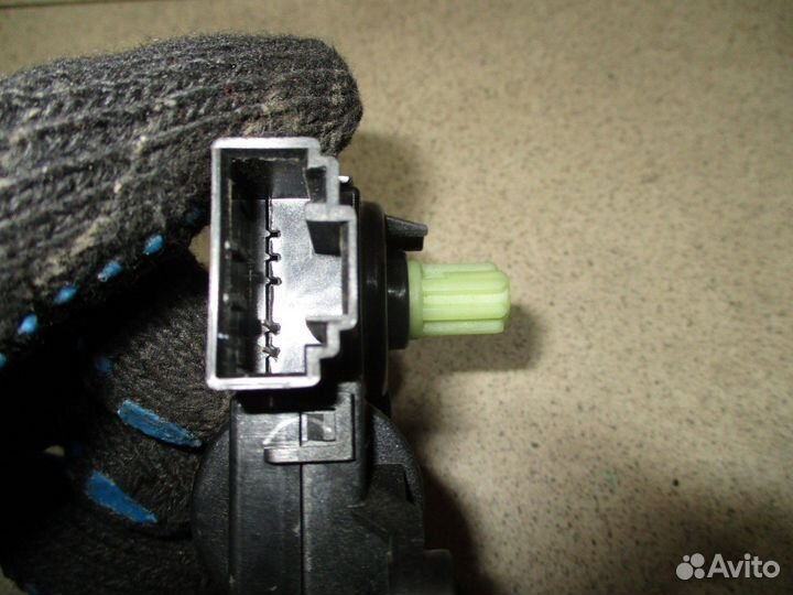 Моторчик заслонки печки Ford Focus III 2011-2018