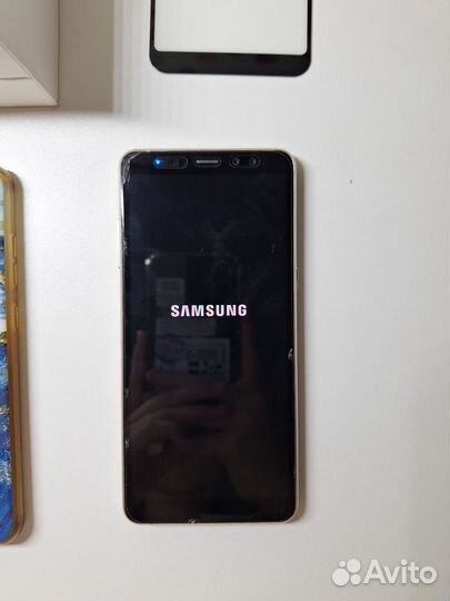 Samsung Galaxy A8+, 4/32 ГБ