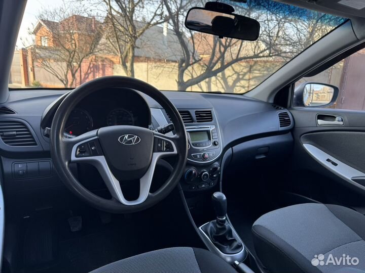 Hyundai Solaris 1.6 МТ, 2012, 140 500 км