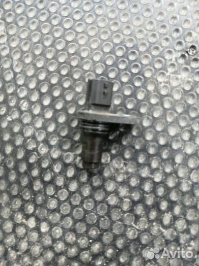 Датчик положения коленвала Nissan Note E11 HR15