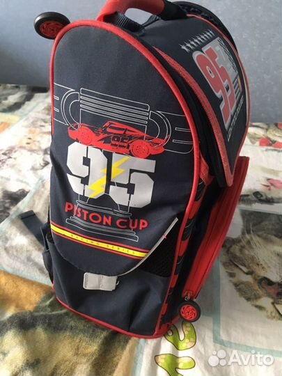 Ранец школьный, спинка твердая