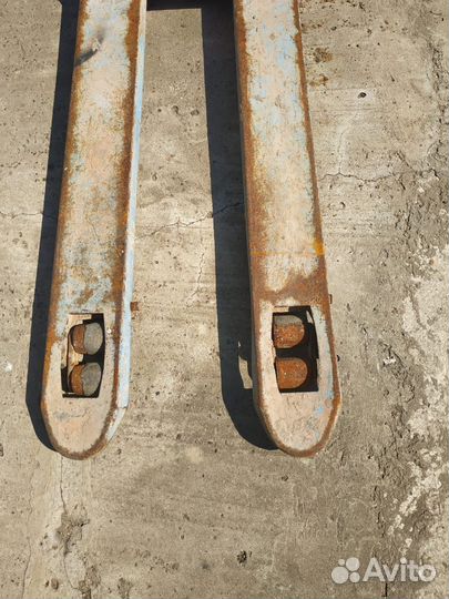 Рохля гидравлическая тележка 2.5 тоны