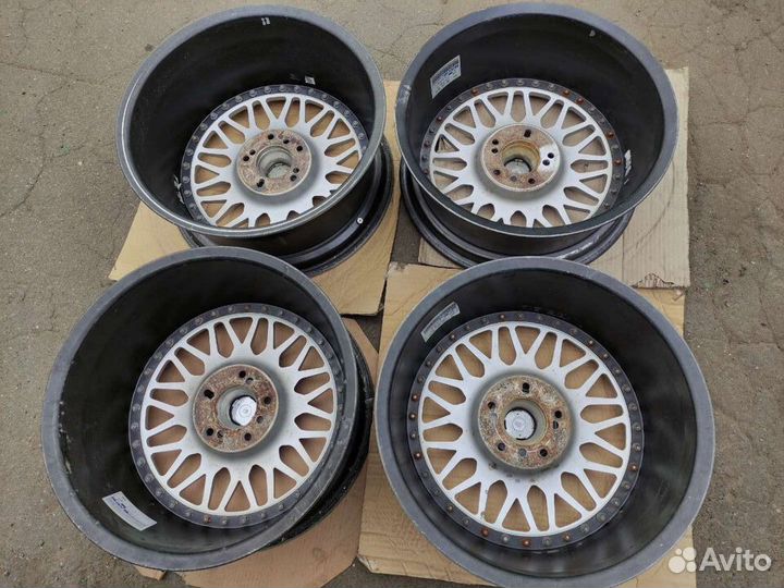 Диски 4 100 R17 Rays Japan для BMW E30