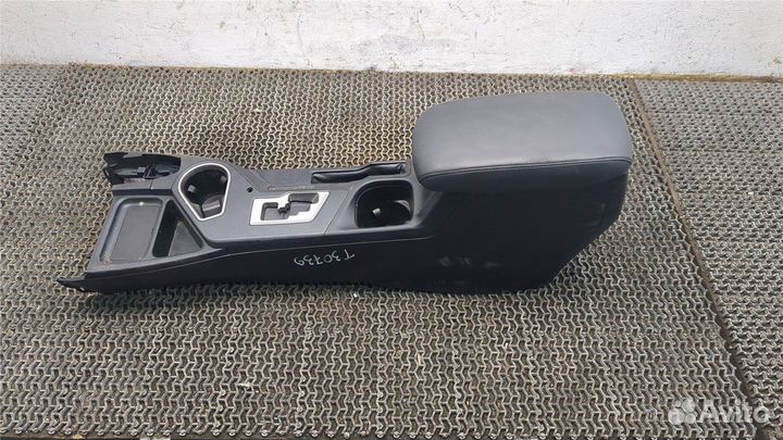 Консоль салона Toyota RAV 4, 2016