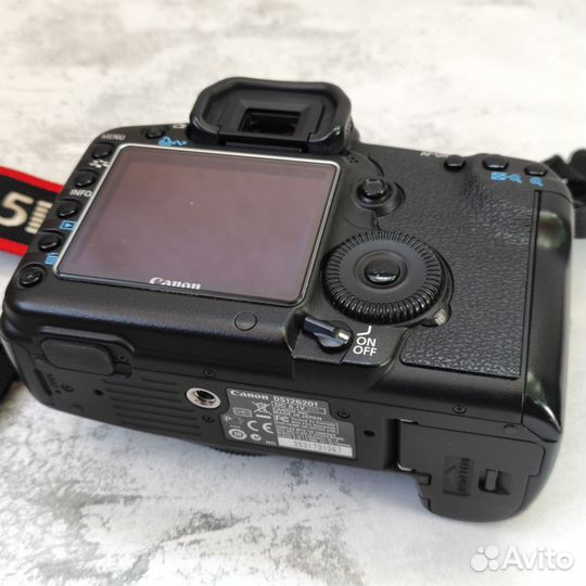 Зеркальный фотоаппарат canon 5D mark II