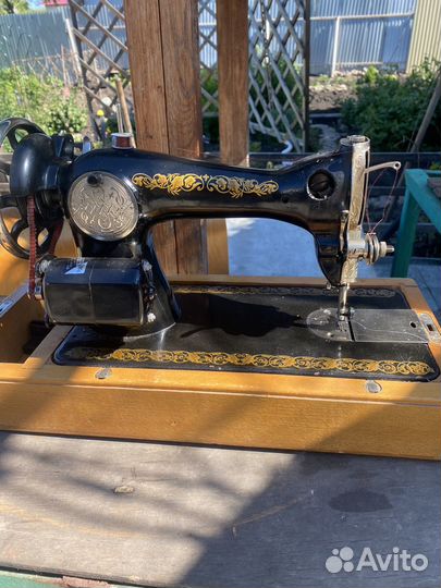 Швейная машина Подольск с электроприводом