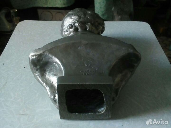 Бюст Пушкина