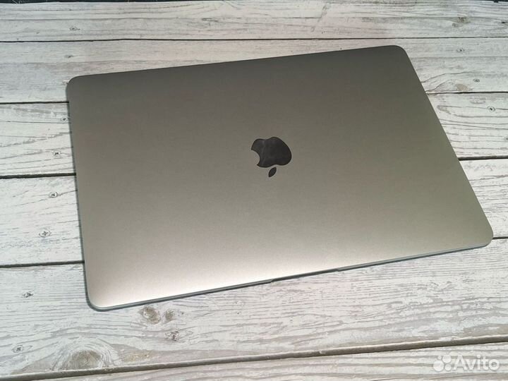 Macbook Air 13 (2020 новый )