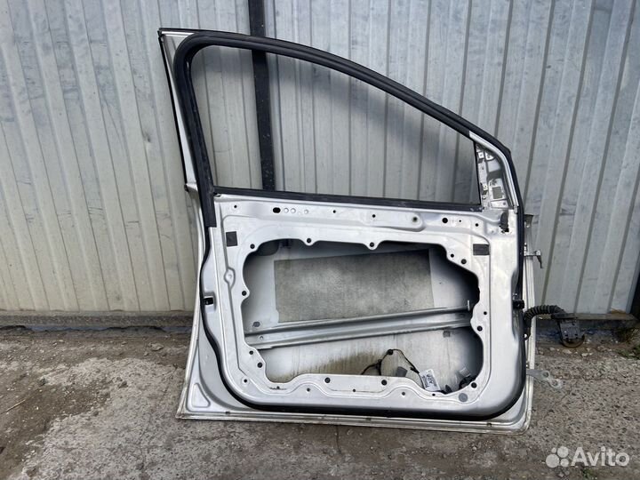 Дверь передняя левая Ford Focus 2