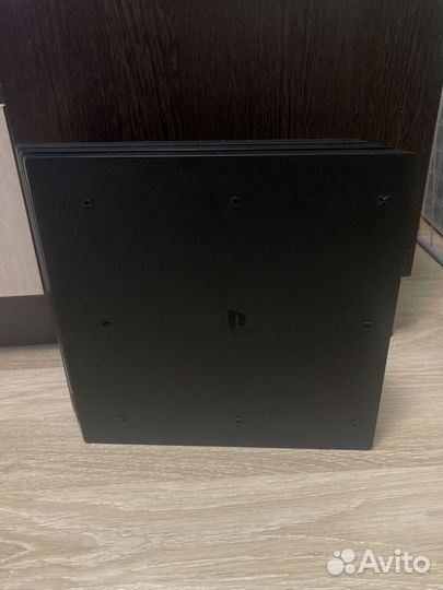 Игровая приставка ps4 pro 1tb