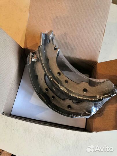 Тормозные колодки Toyota задние